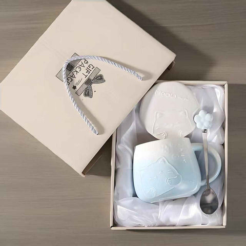 Darrahopens Gift & Novelty > Novelty > Novelty Gifts Blue Gradient Cat Ceramic Mug with Lid and Spoon - 400ml Porcelain Coffee Cup - Adorable 3D Cat Design, Pastel Colour, Gift Box Included - Ideal for Home, Office, or as a Present for Women and Cat Lovers