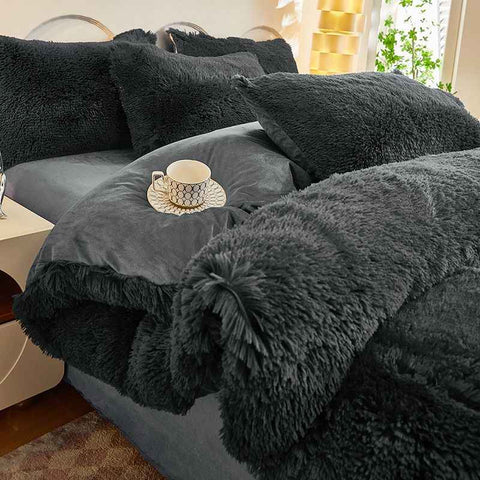 Darrahopens Home & Garden > Bedding > Bed Sheets Dark Grey Luxury Thick Plush 4 Piece Bedding Set for 1.5m & 1.8m Beds – Winter Ultra Soft Warm Bedding with Double-Sided Faux Mink Fur & Crystal Velvet, includes 200 x 230CM Quilt Cover, 230 X 250cm Flat Sheet and 2PCS  48 × 74CM Pillowcases