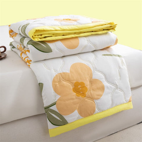 Darrahopens Home & Garden > Bedding > Blankets & Throws Lightweight Reversible Summer Quilt - Soft, Breathable & Machine Washable Comforter(150x200cm Fan Flower)