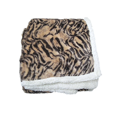 Darrahopens Home & Garden > Bedding > Blankets & Throws Luxury Faux Fur Reversible Throw Rug - Mountain Cat