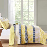 Darrahopens Home & Garden > Bedding > Blankets & Throws Ornate Quilted coverlet and pillowcovers set: Embellished Beauty - Queen size
