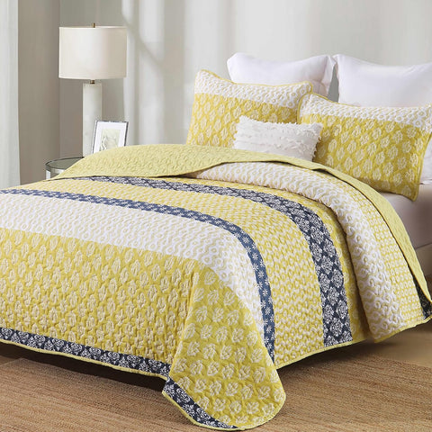 Darrahopens Home & Garden > Bedding > Blankets & Throws Ornate Quilted coverlet and pillowcovers set: Embellished Beauty - Queen size
