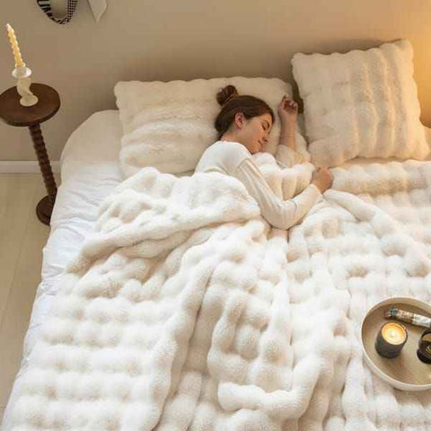 Darrahopens Home & Garden > Bedding > Blankets & Throws White Luxury Toscana Fleece Rabbit Fur Bubble Blanket, Double-Sided Plush King Size Bedding Set (180x200 cm)