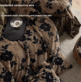 Darrahopens Home & Garden > Bedding > Duvet Covers Brown Rose Motifs Luxury Winter Faux Rabbit Fur Bedding Set - 4-Piece Melange Style Plush Set for 1.8m Beds (200x230cm Duvet Cover)