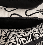 Darrahopens Home & Garden > Bedding > Pillowcases 45*45cm Heart Triangle Elegant Two-Piece INS-Style Jacquard Pillow Covers - Black & White Sofa Decor