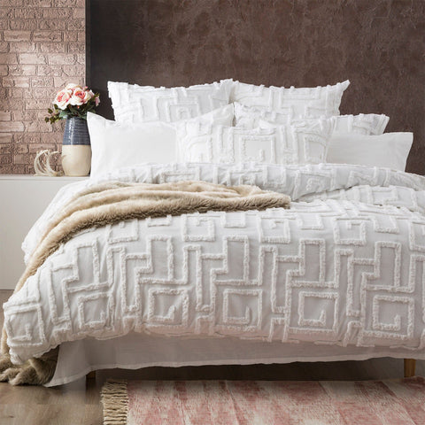 Darrahopens Home & Garden > Bedding > Quilts & Duvets Riley Vintage Washed Cotton Chenille Tufted White Quilt Cover Set by Renee Taylor