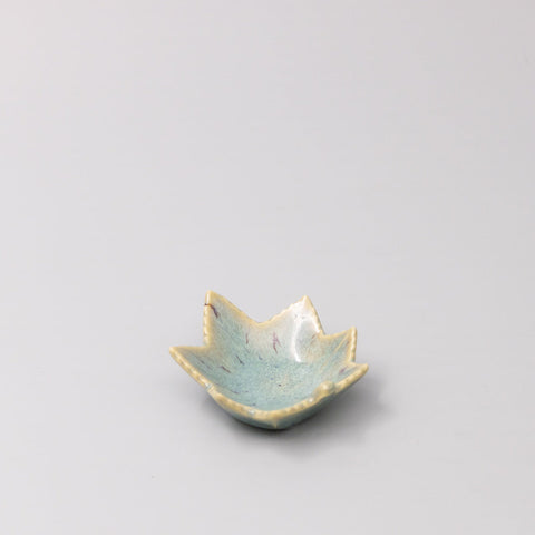 Darrahopens Home & Garden > Decor > Garden Ornaments Sauce Dish Maple Leaf 6cm Mint Green