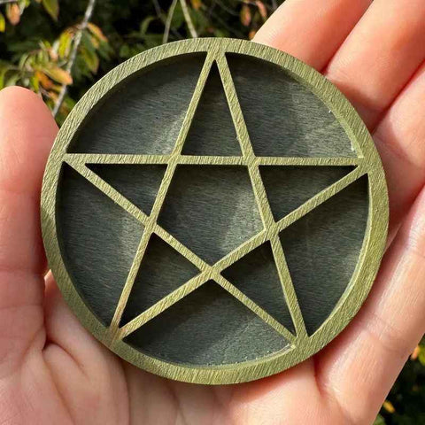 Darrahopens Home & Garden > Decor > Garden Ornaments Wooden display stand for mini curiosities,Five-pointed star