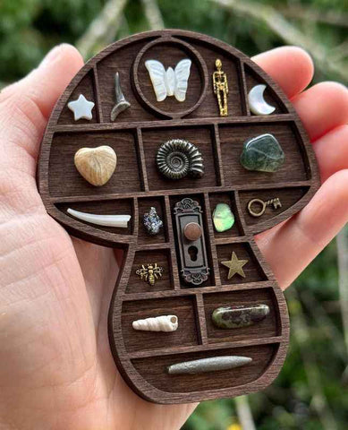Darrahopens Home & Garden > Decor > Garden Ornaments Wooden display stand for mini curiosities,Mushroom