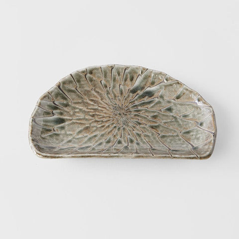 Darrahopens Home & Garden > DIY > Building Materials Plate D Shaped 21cm Moss Net Design