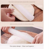 Darrahopens Home & Garden > Kitchenware > Bakeware & Accessories Rolling pin and dough cutter (2-piece) - 33 cm long - White - Diameter 3.5 cm - Suitable for baking - Can be used to roll out puff pastry, pie crusts or cookie dough - Smooth and easy-to-clean surface - Mould-resistant rolling pin