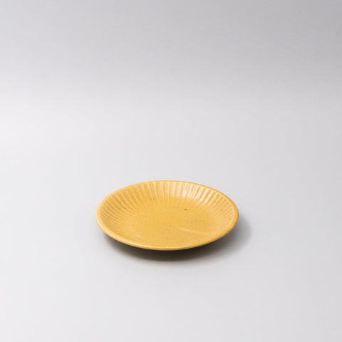 Darrahopens Home & Garden > Kitchenware > Oven Mitts & Pot Holders Plate 15.5cm Sunburst Turmeric Glaze