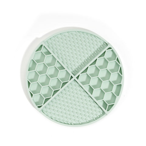 Darrahopens Pet Care > Dog Supplies > Dog Bowls, Feeders & Waterers 2 Pcs Light Green Honeycomb Pet Slow Feeder Bowl - Anti-Choke Silicone Lick Mat with Suction for Dogs