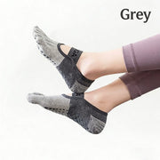 Darrahopens Sports & Fitness > Exercise, Gym & Fitness > Yoga & Pilates Professional five-toe yoga socks | Full-sole PVC anti-slip particles | Breathable and form-fitting | Multiple colors available | A must-have for indoor workouts(Gray)
