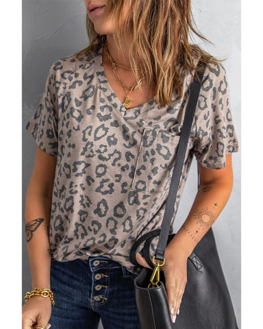 Darrahopens Women's Fashion > Tops & T-shirts Azura Exchange Leopard Print V Neck Tee with Front Pocket - S