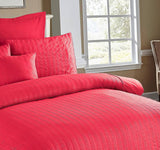 Seersucker Double Size Quilt/Doona/Duvet Cover Set - Red