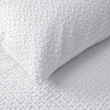 Darrahopens Home & Garden > Bedding Accessorize Dotty Clip White Jacquard Quilt Cover Set King