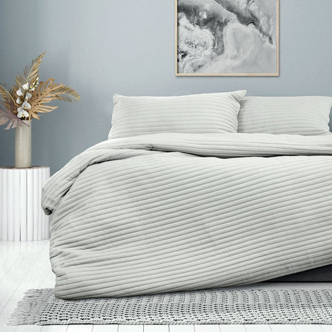 Darrahopens Home & Garden > Bedding Ardor London Silver Embossed Quilt Cover Set Queen