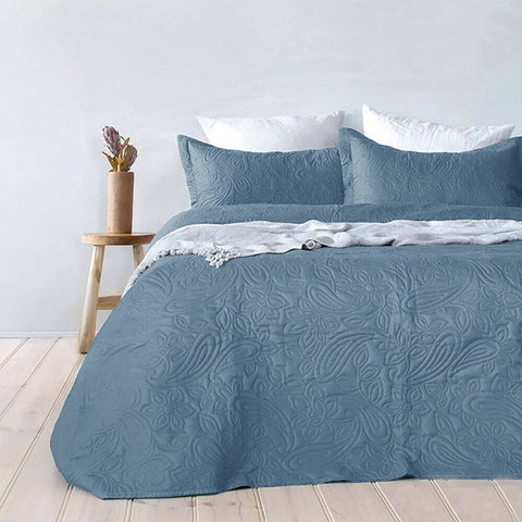 Darrahopens Home & Garden > Bedding Bambury Paisley Embossed Blue Coverlet Set Queen/King