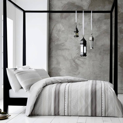 Darrahopens Home & Garden > Bedding Gabrielle Natural Quilt Cover Set King